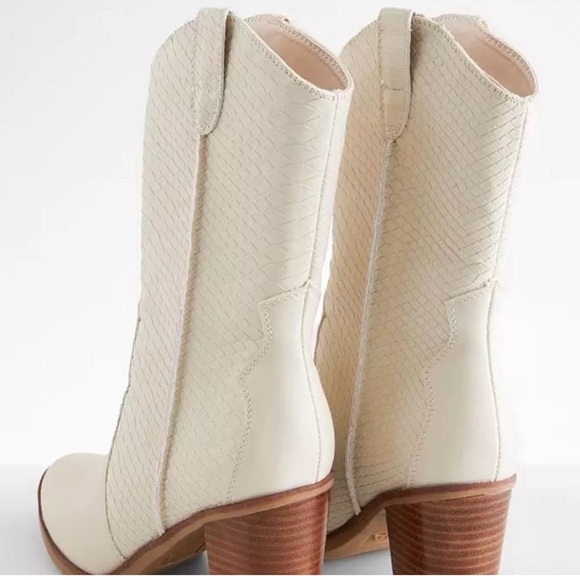[MIA] Cindy Western Boot in Ivory - Picture 4 of 7